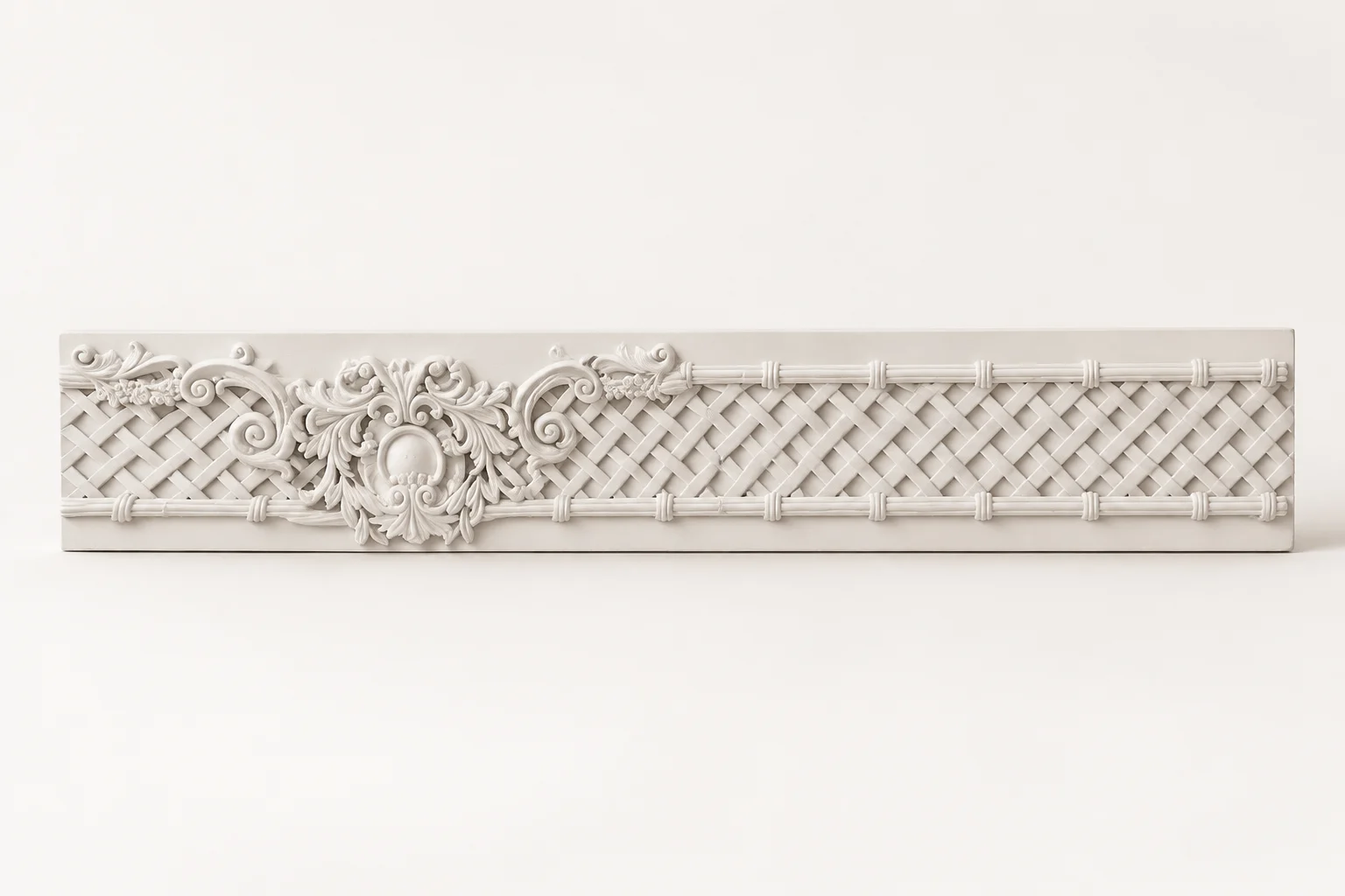 Lattice Cartouche Crown Moulding
